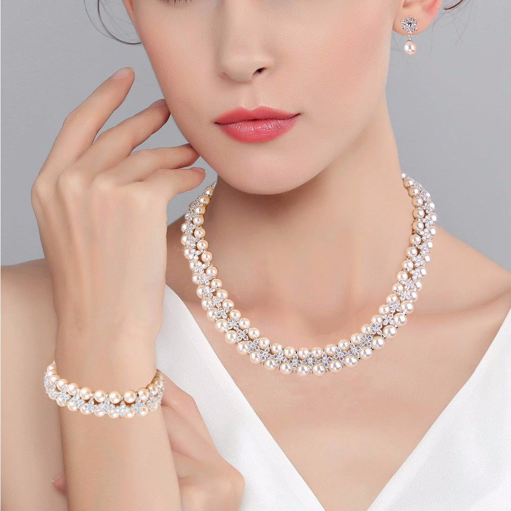 Elegant Clover Flower